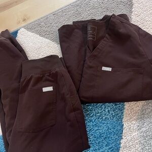 Figs Women's Brown Scrub Set